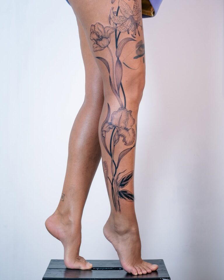 Fine Line tattoo by Alma Studio