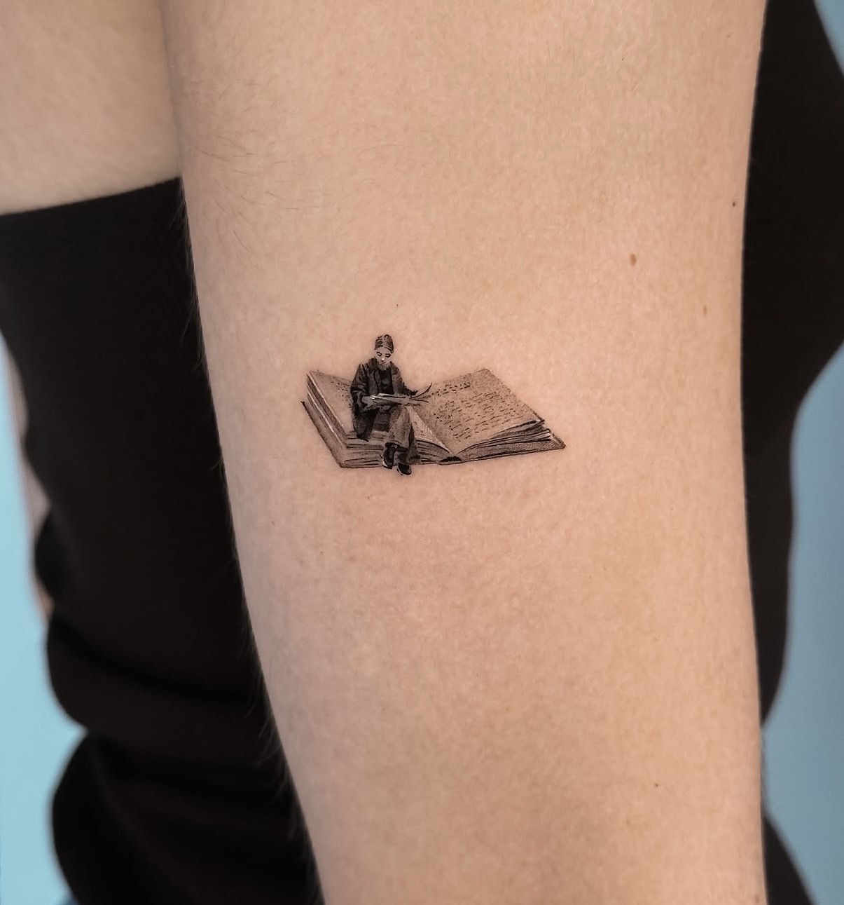 Microrealism tattoo by Alma Studio, Brighton